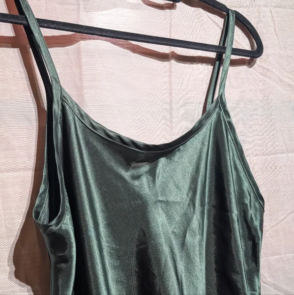 Gilligan & O'Malley Deep Green Satin Maxi Dress - Picture 4 of 5